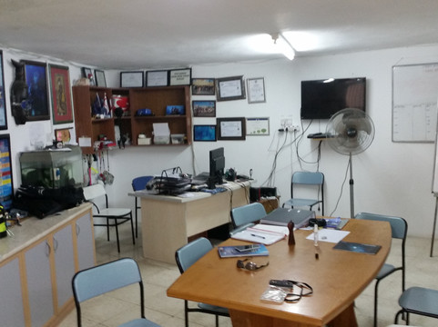 Deep Dive Diving Center-Tuzla必去景点