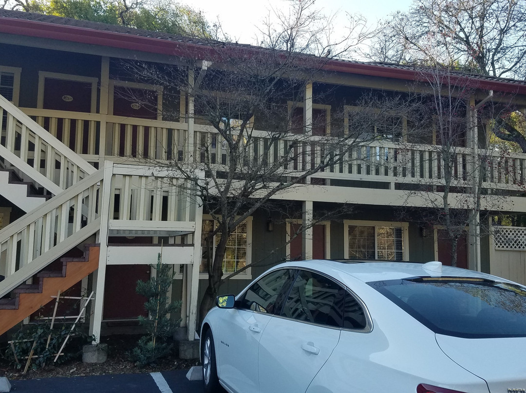 The Jack London Lodge主图