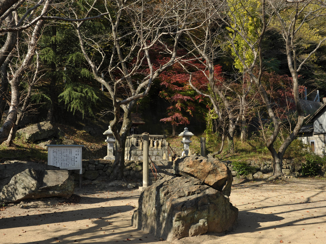 Mitsuishi Shrine景点图片