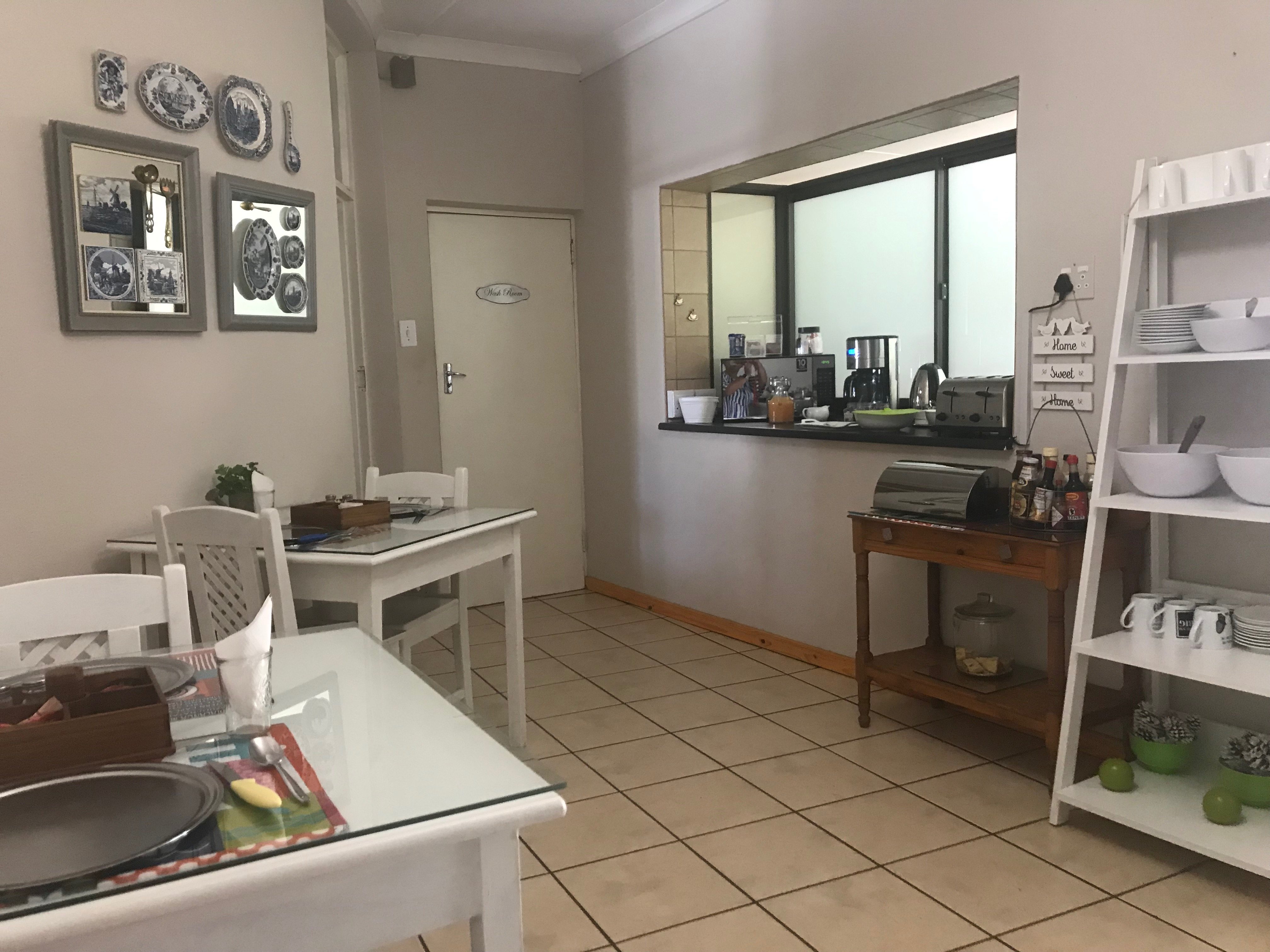 Woodpecker Guesthouse-餐饮