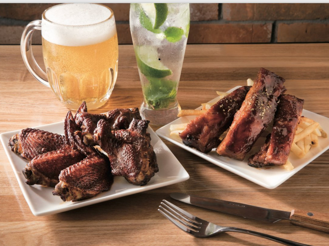 HALFTIME SPORTS CAFE