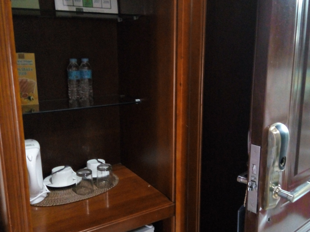 普瑞米尔商务酒店主图