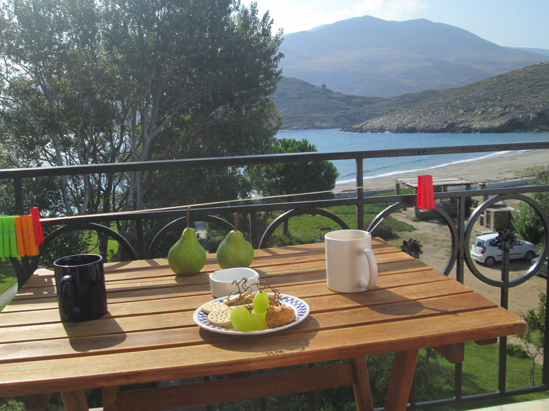 Mealos Apartments主图