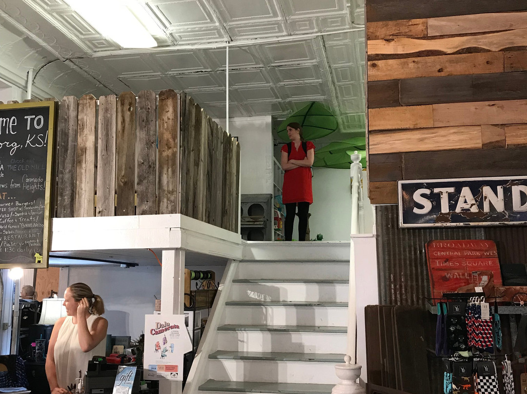 The Good Merchant-Lindsborg必去景点