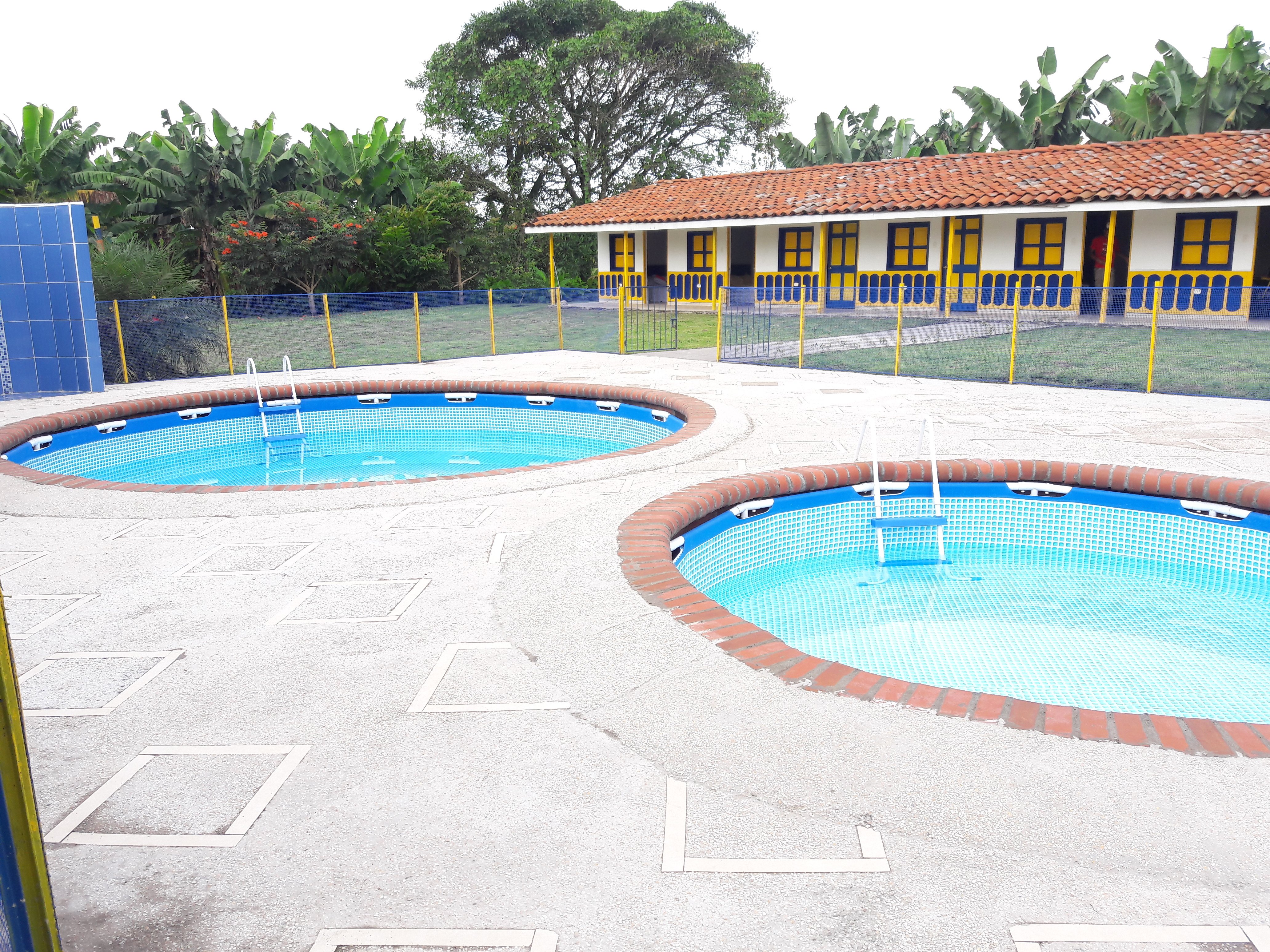 Finca Hotel La Cuyabrita-泳池