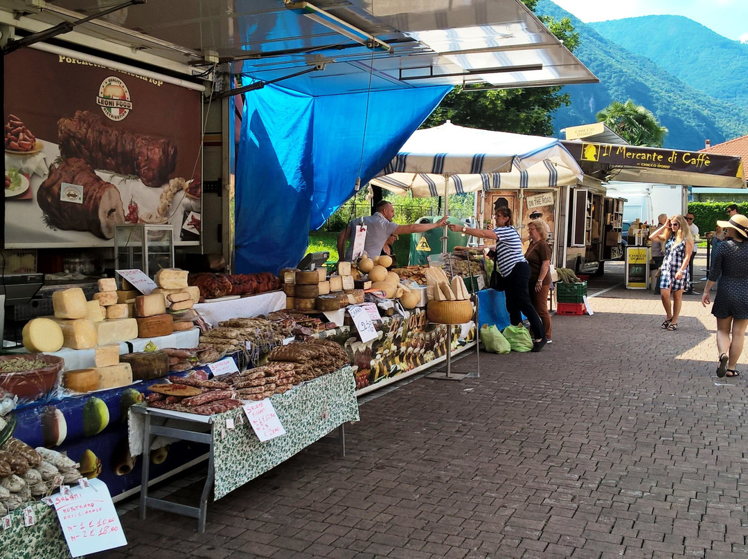 Saturday Market Of Porlezza-Porlezza必去景点