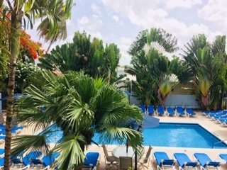 Time Out Hotel主图