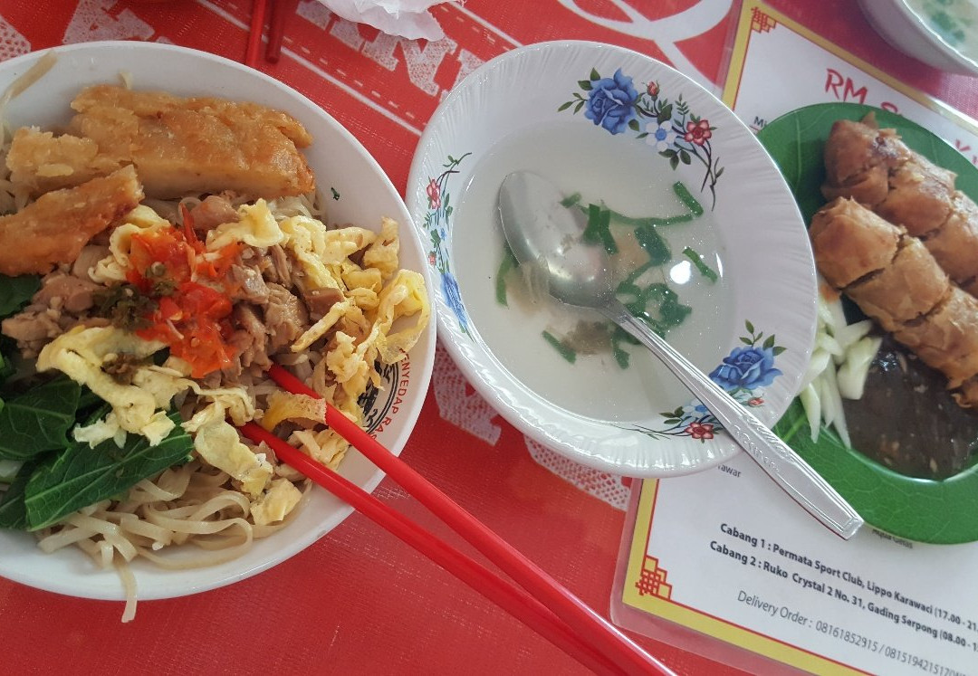 Curug餐馆和美食-RM Siang Kie