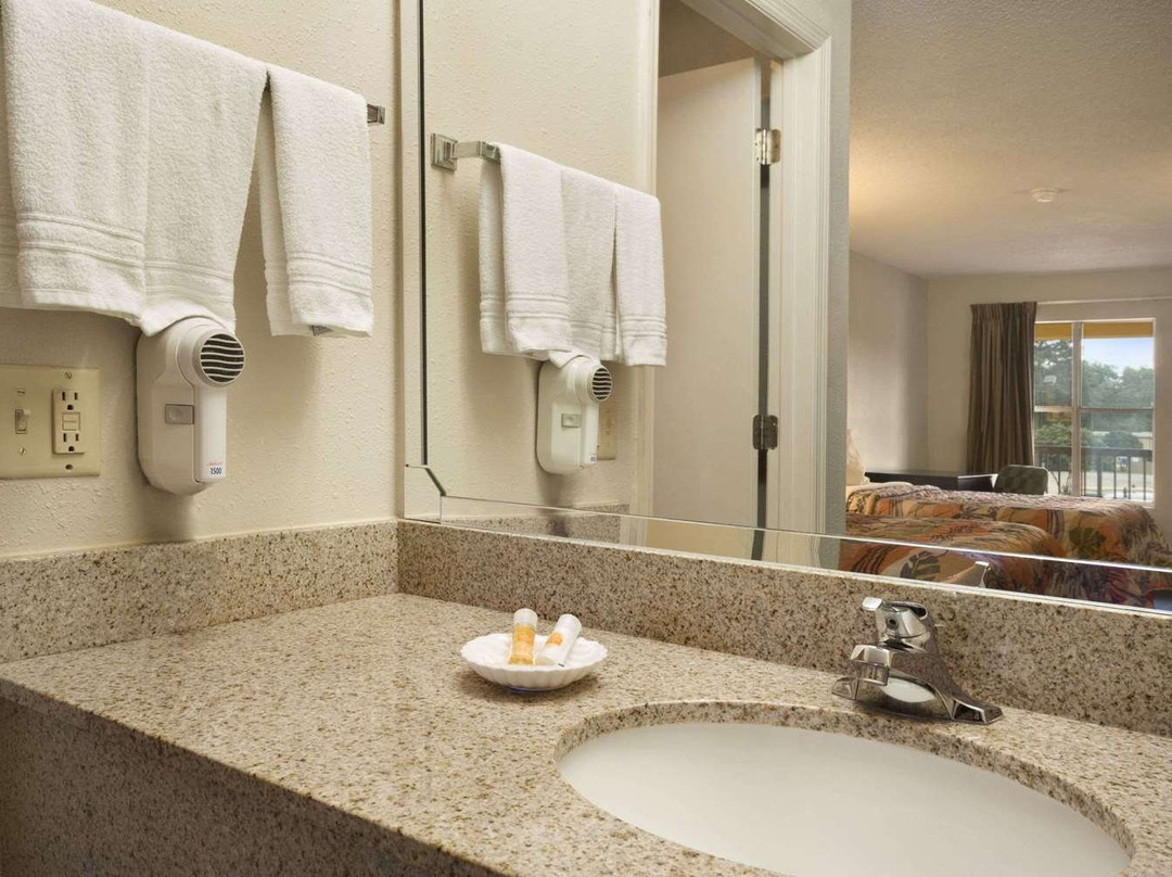 Days Inn by Wyndham Alma主图