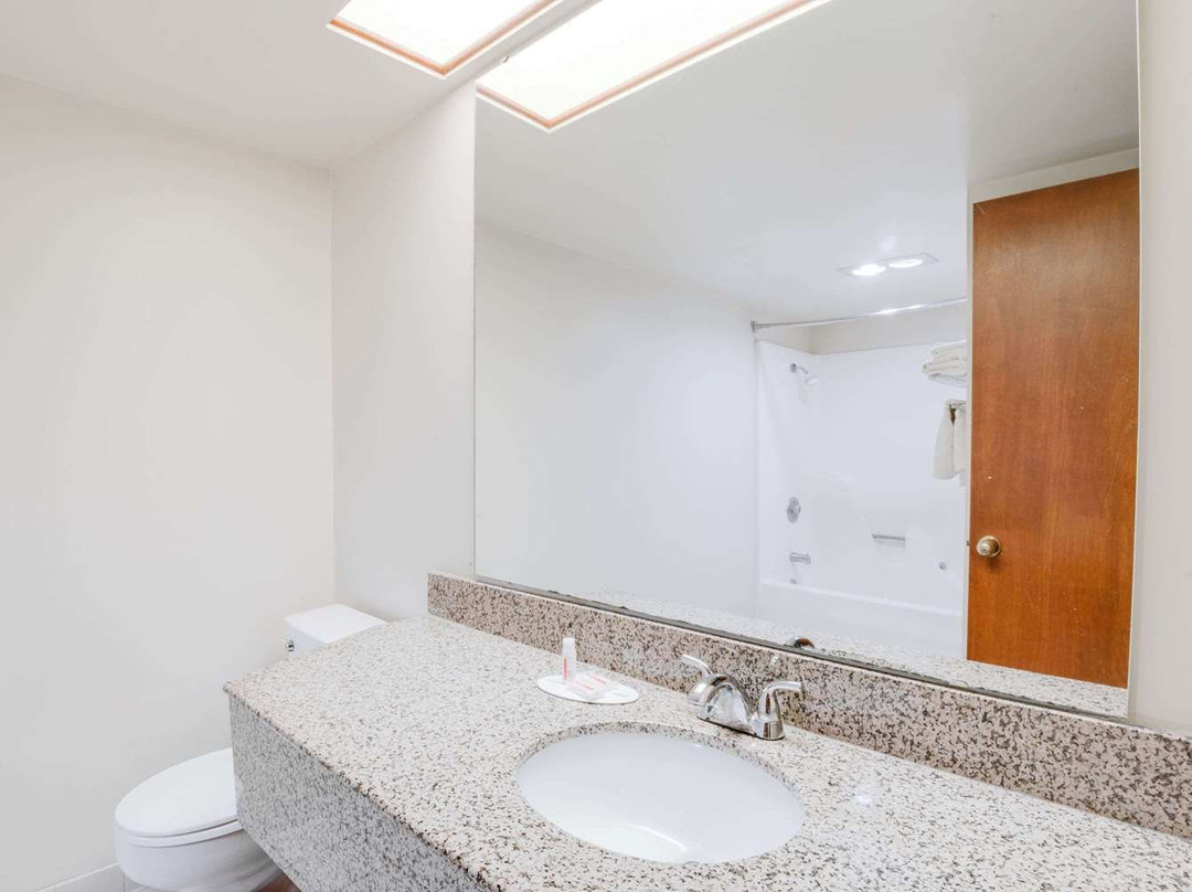 Days Inn by Wyndham Monett主图