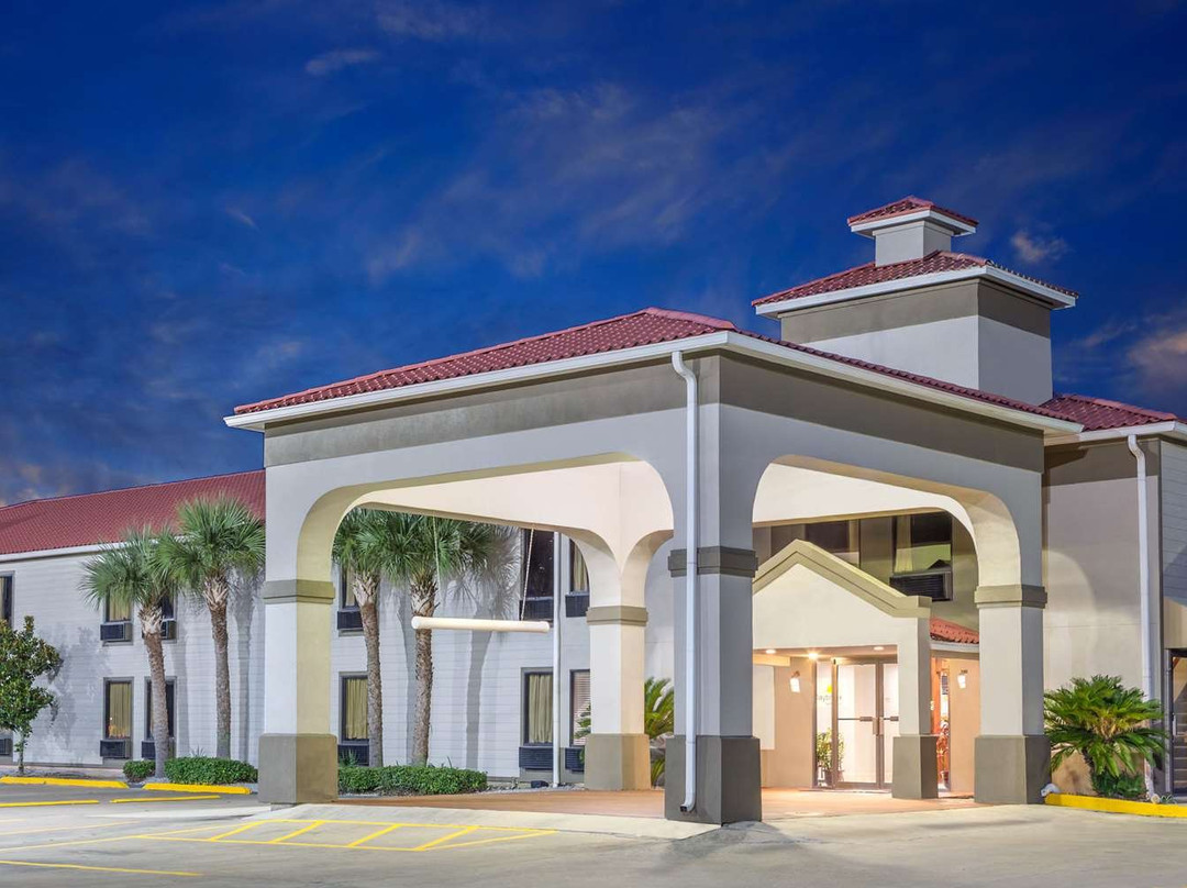 Days Inn by Wyndham Galliano la主图