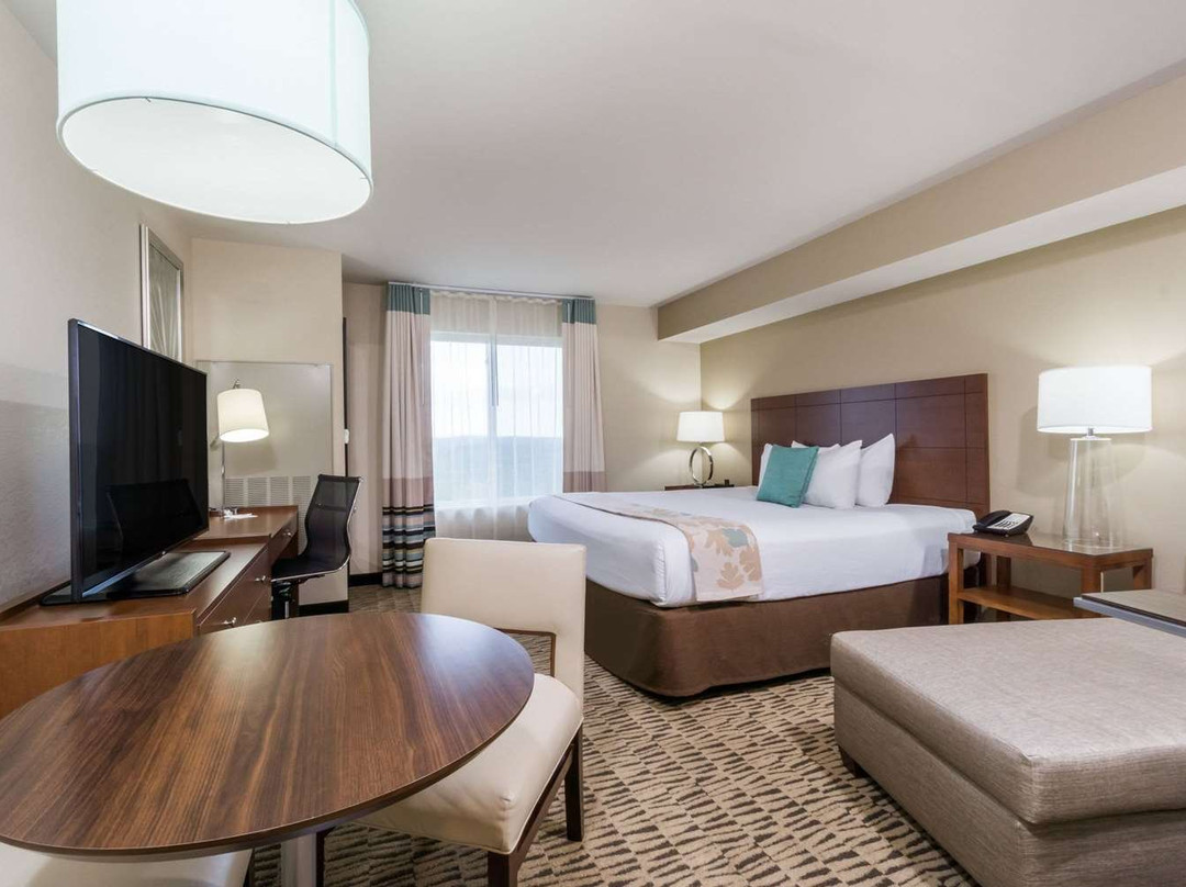 Hawthorn Suites by Wyndham Wheeling at Highlands主图