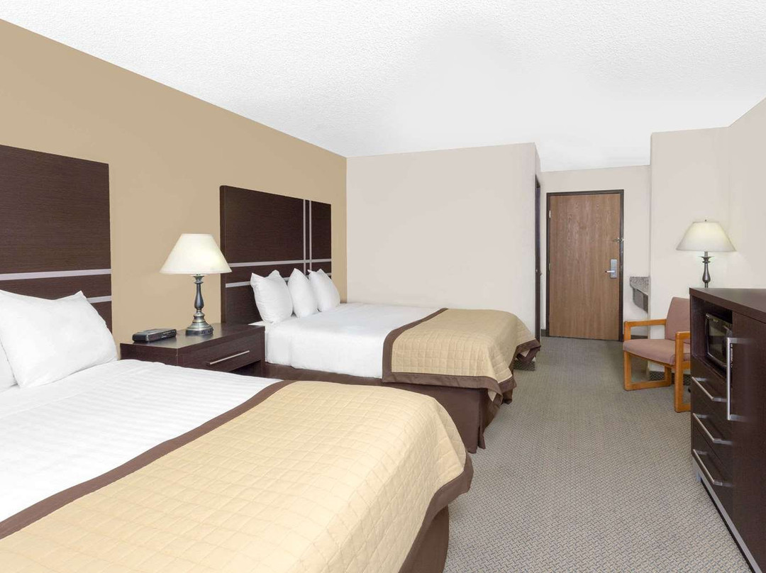 Baymont by Wyndham Green Bay主图