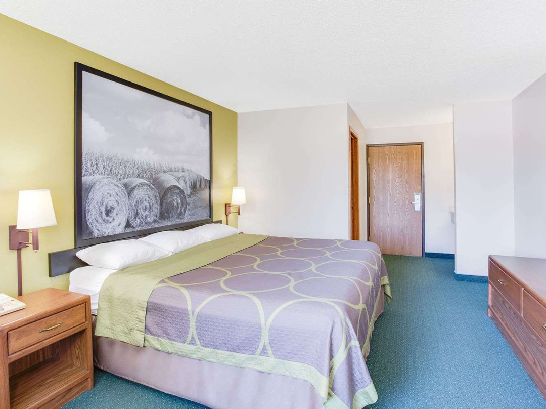 Super 8 by Wyndham Oelwein主图