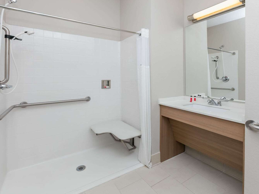 Permian Studio Apartments主图