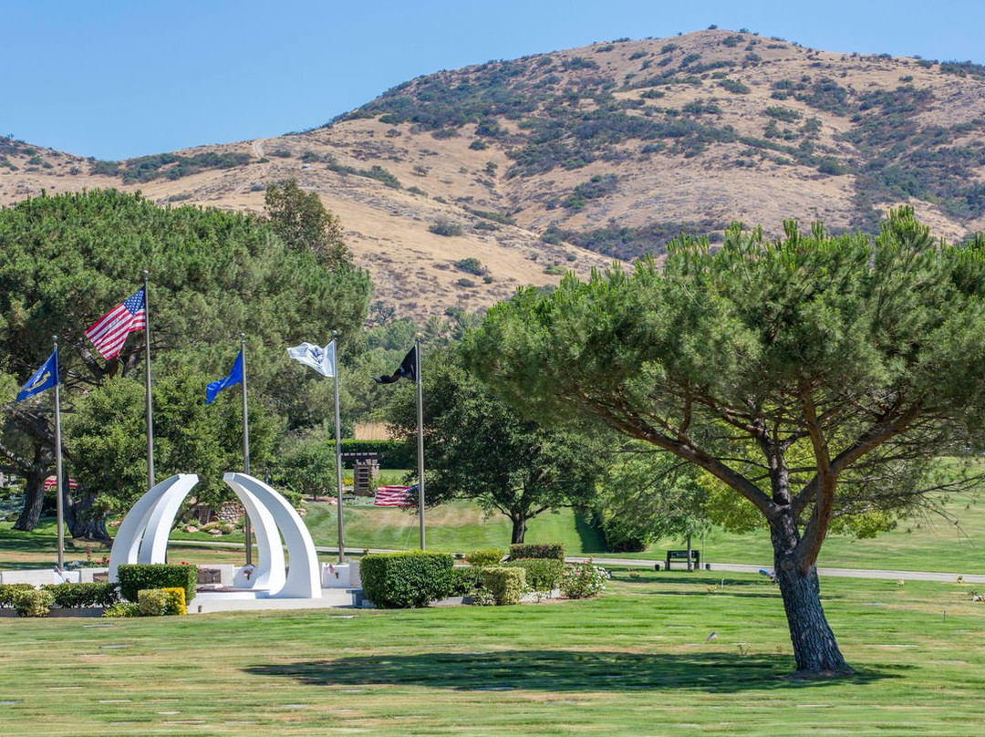 Pierce Brothers Valley Oaks-Griffin Memorial Park, Mortuary & Crematorium景点图片
