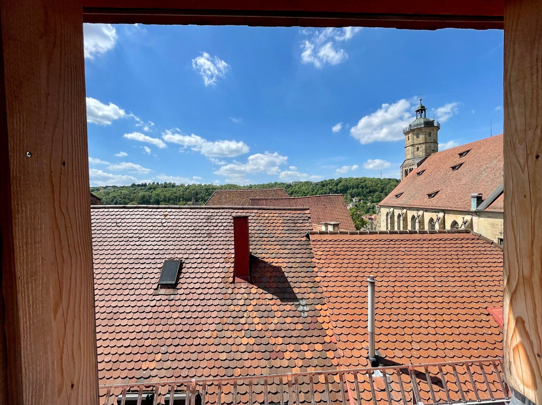 Karl V - Geschichte Leben im Herzen der Altstadt