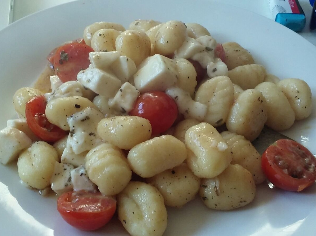 Bobo Hotel & Restaurant主图