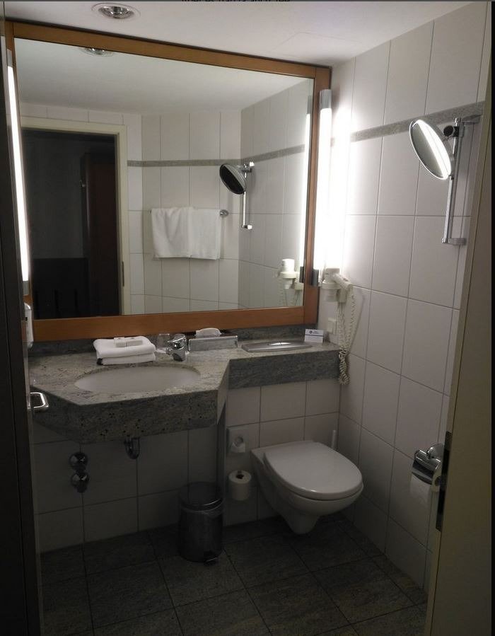 Best Western Hotel Halle-Merseburg-浴室