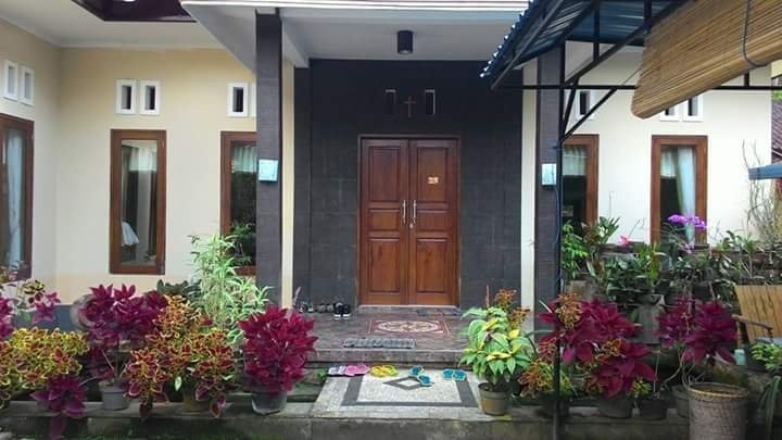 Shalom Homestay Blimbingsari Village主图