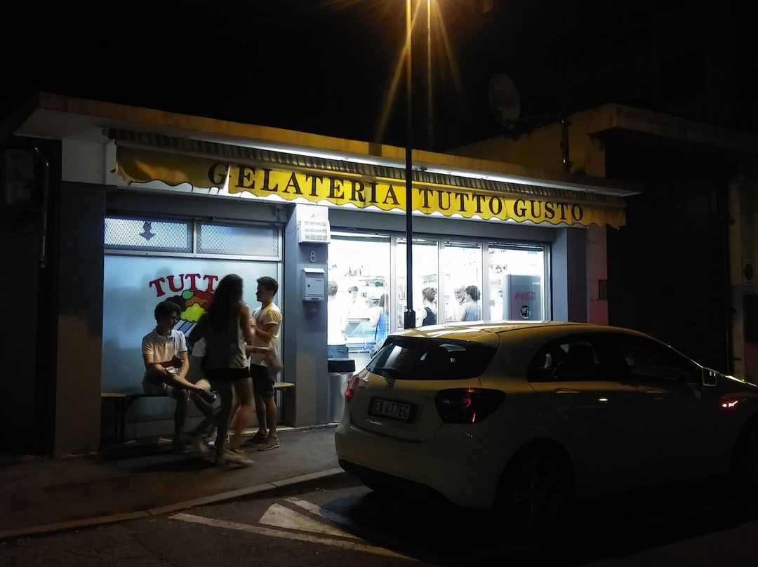 Urbana餐馆和美食-gelateria Tutto Gusto
