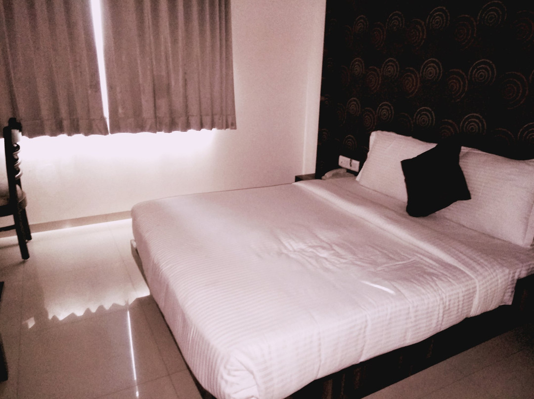 Virgo Inn Empire International