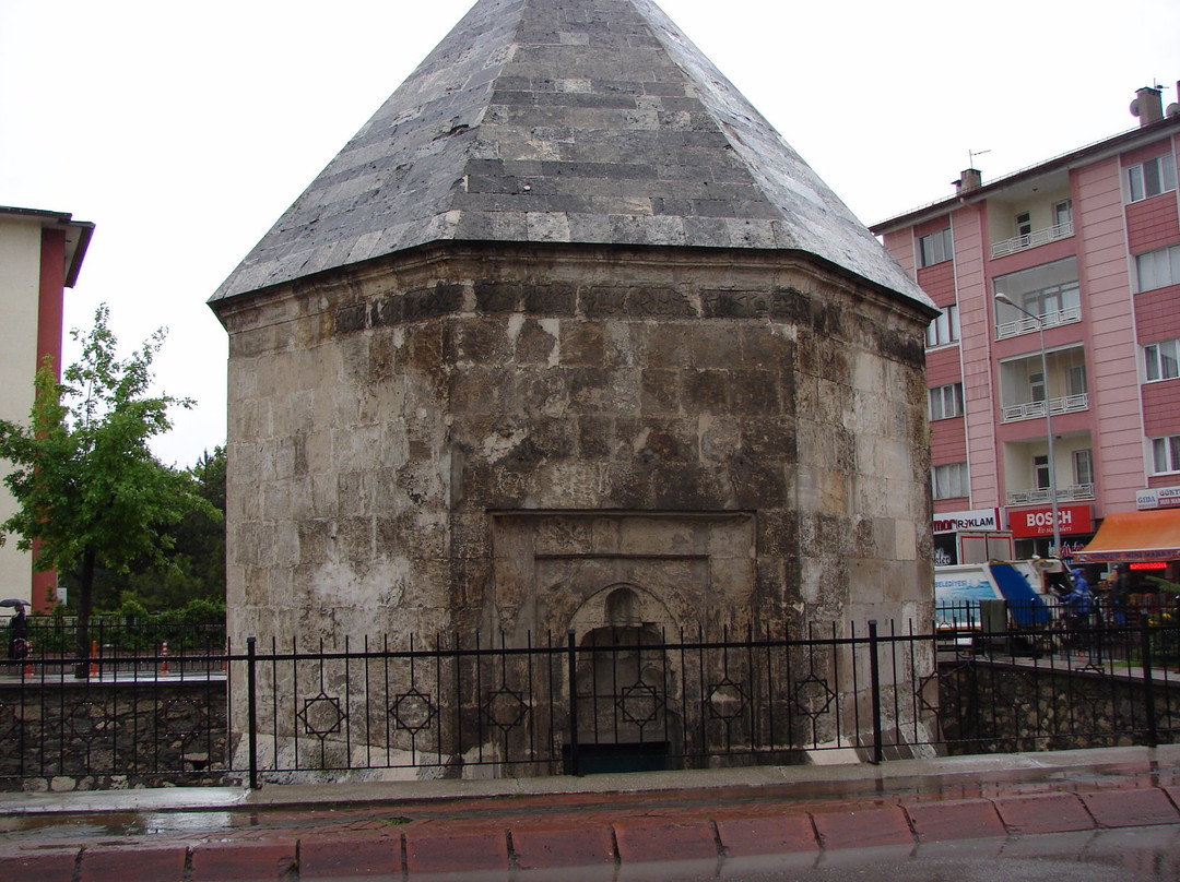 Ahi Emir Ahmed Kumbeti
