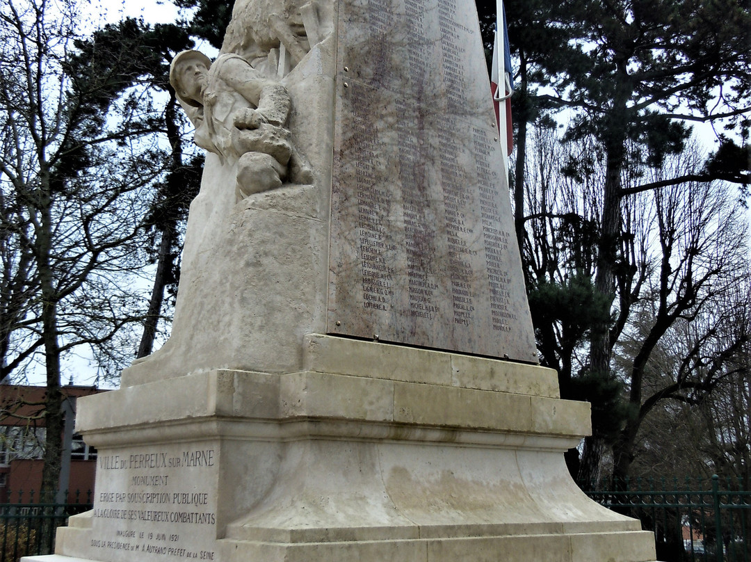 Monument aux morts景点图片