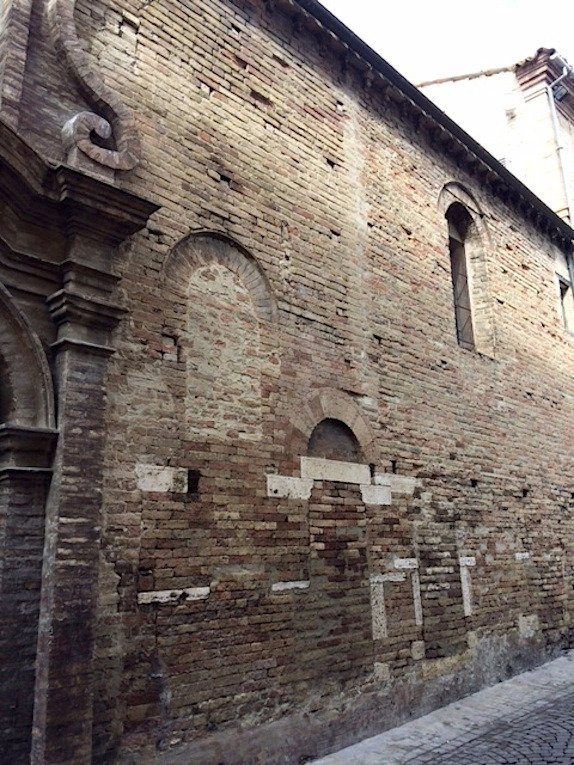 Chiesa del Suffragio o della Morte-Offida必去景点