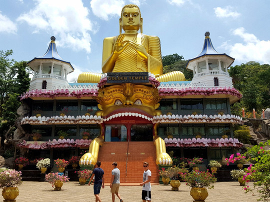 Bobby Travels-尼甘布必去景点