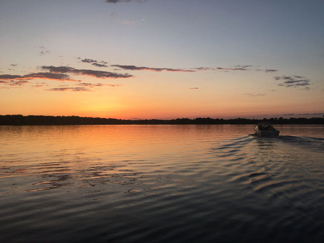 Al & Alma's Supper Club and Charter Cruises-Mound必去景点