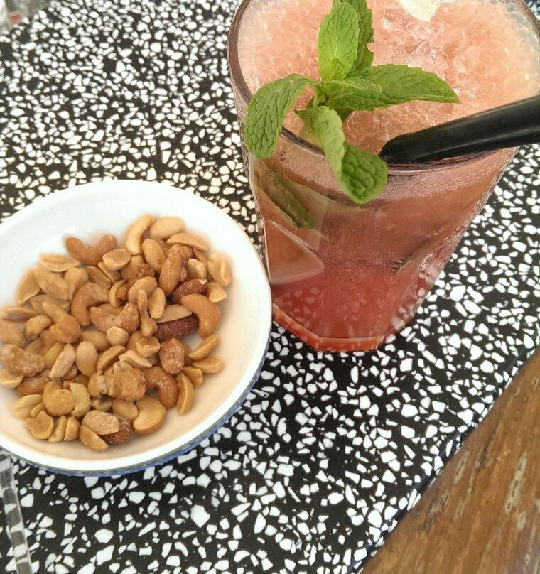 Wavebreaker Beachside Restaurant主图