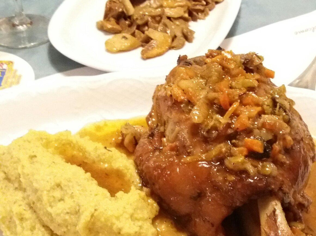 Penia餐馆和美食-El Panarel