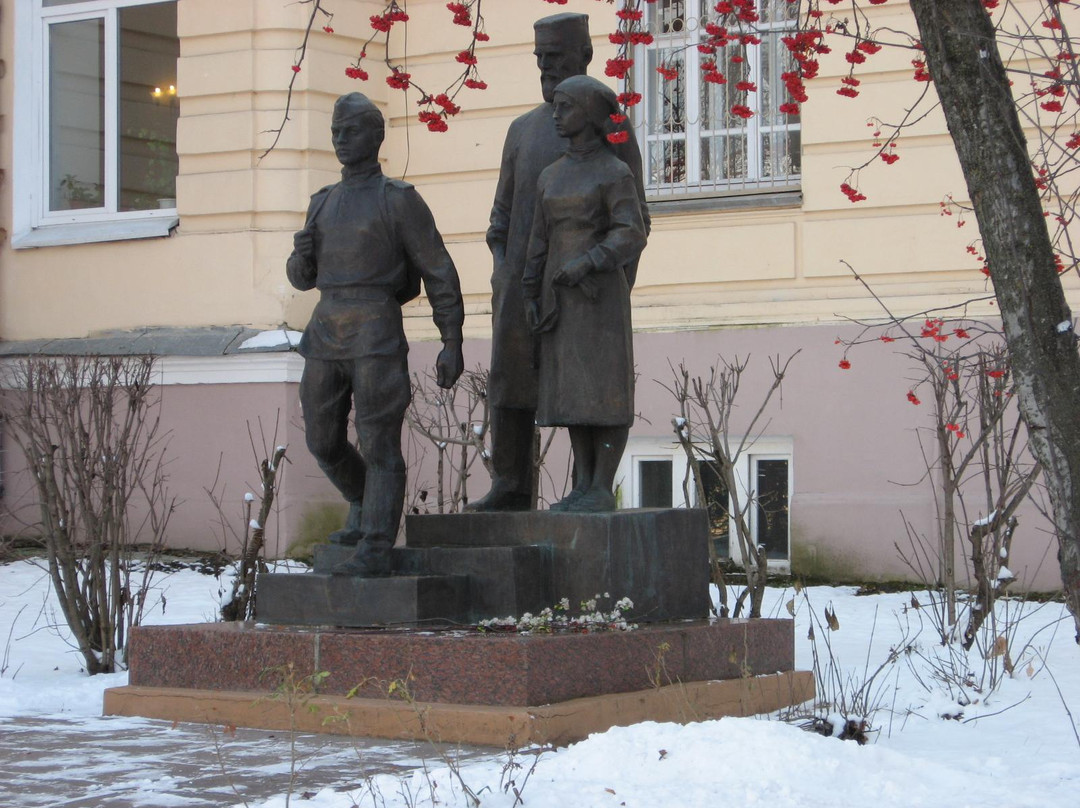 Monument to Military Medical Workers-托木斯克必去景点