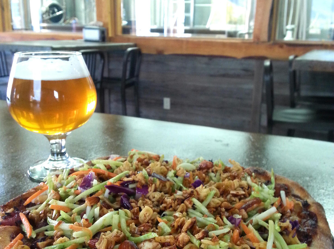 Naches餐馆和美食-Bron Yr Aur Brewing Co