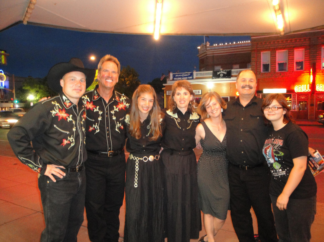 Dan Miller's Cowboy Music Revue-科迪必去景点