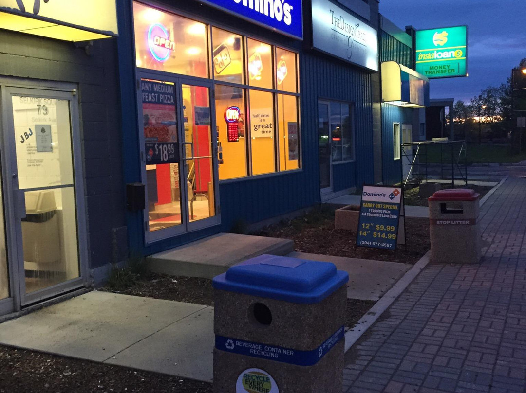 Thompson餐馆和美食-Domino's Pizza