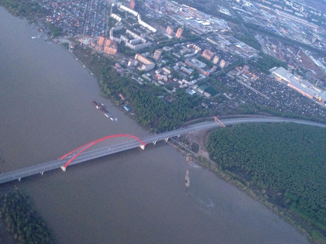 Bugrinsky Bridge景点图片