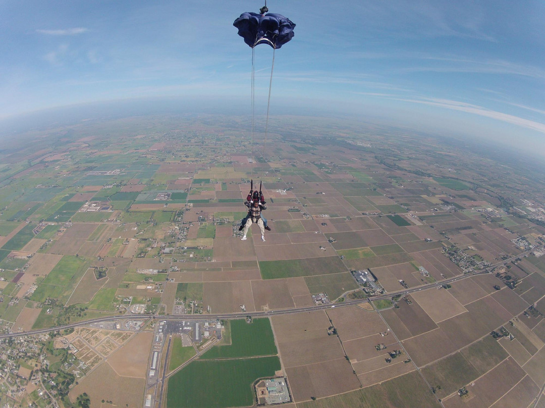Parachute Center-Acampo必去景点
