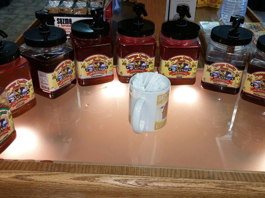 Bennett's Honey Farm-Fillmore必去景点