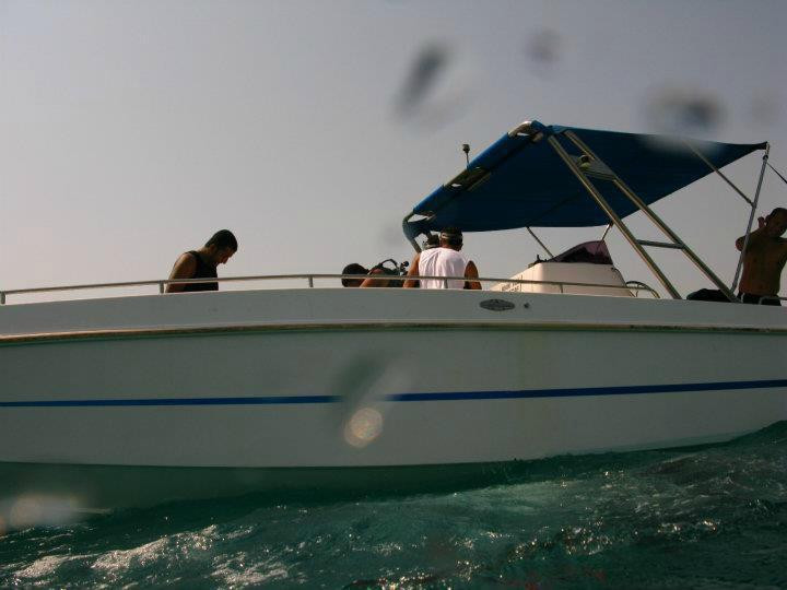 Into The Blue Dive Center-麦纳麦必去景点