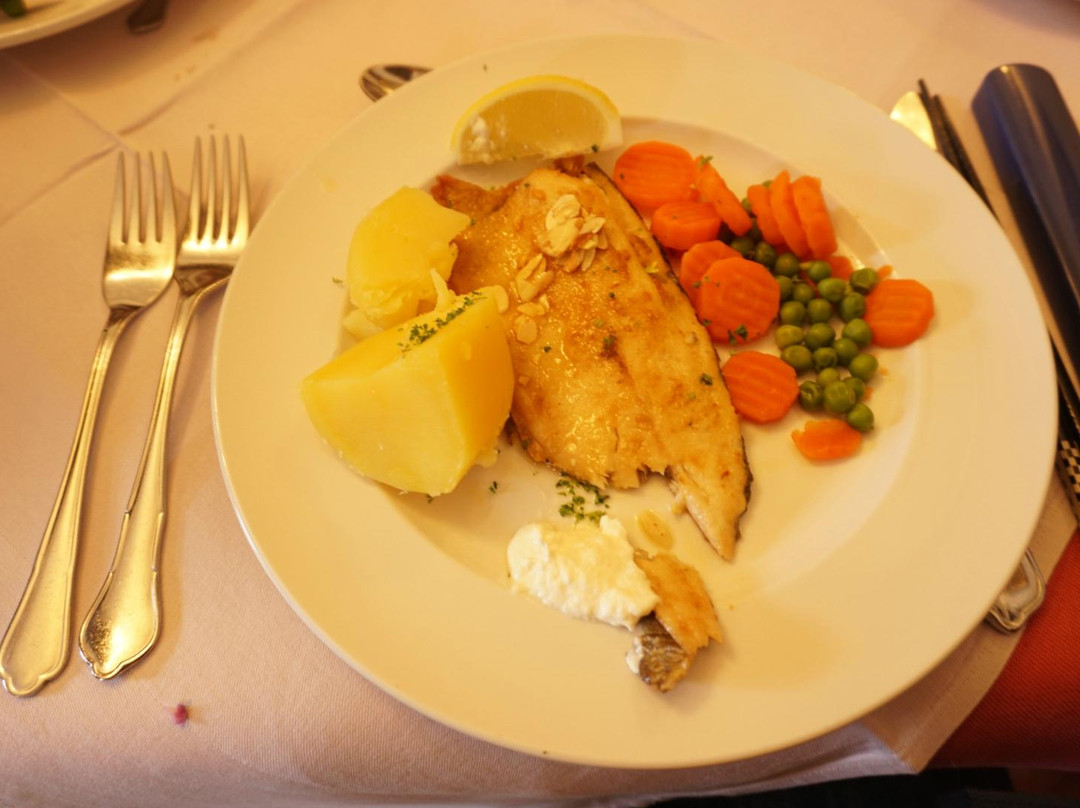 圣戈阿尔斯豪森餐馆和美食-Restaurant Cafe Rheingold