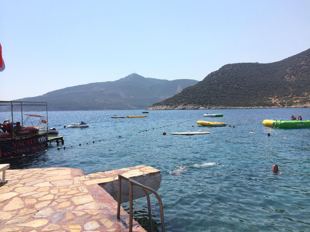 Kalamar Beach Club景点图片