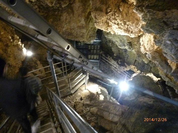 Kin Limestone Cave Koshugura景点图片