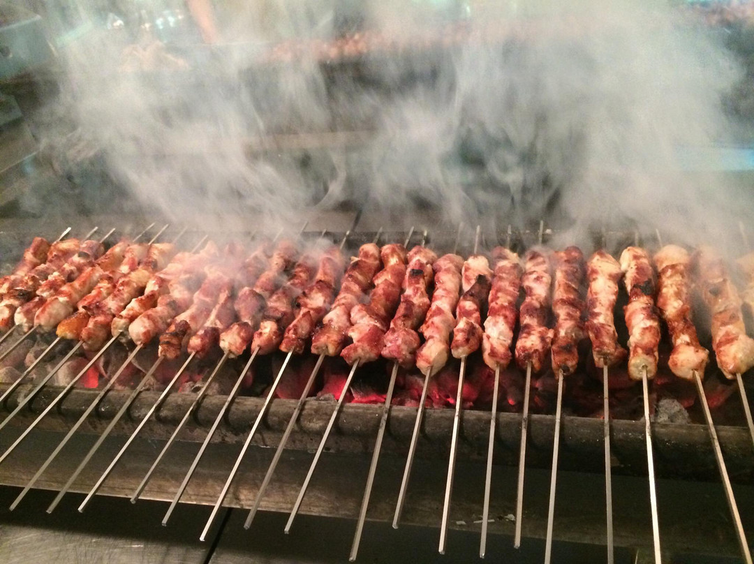 Aglantzia餐馆和美食-Chris souvlaki-gyro house