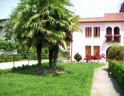 Villa Rosa-客卧