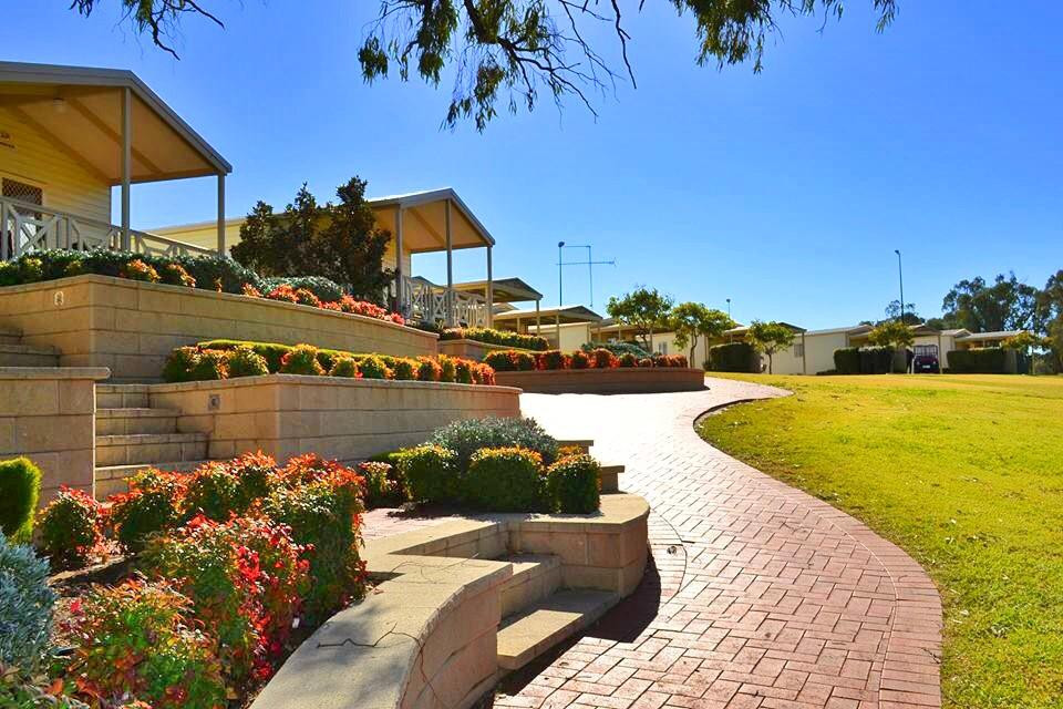 Euston Club Resort Cabin Park