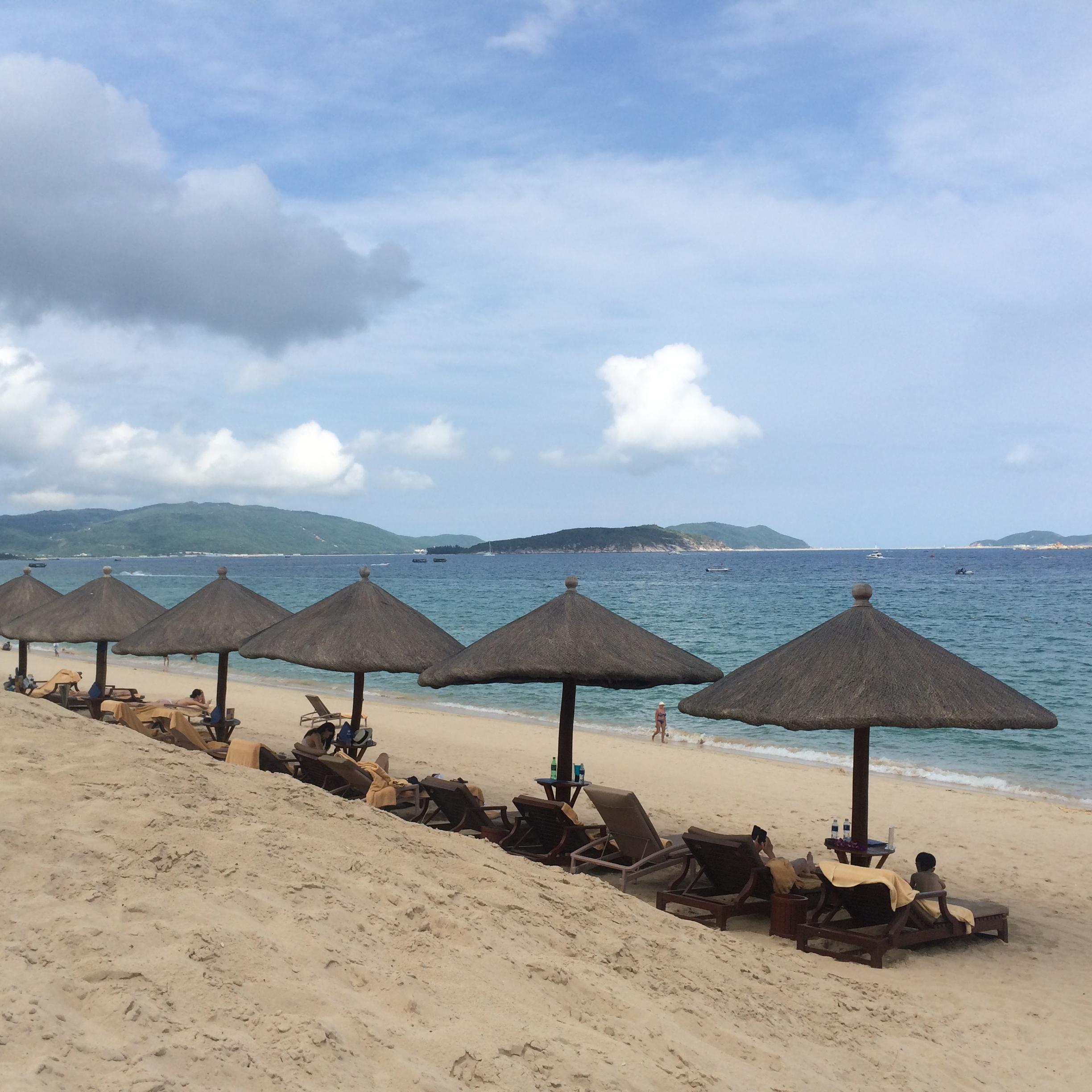 金茂三亚亚龙湾丽思卡尔顿酒店-泳池