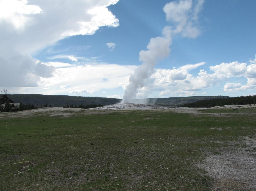 老忠泉-黄石国家公园必去景点
