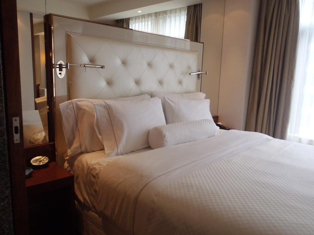 上海威斯汀大饭店主图